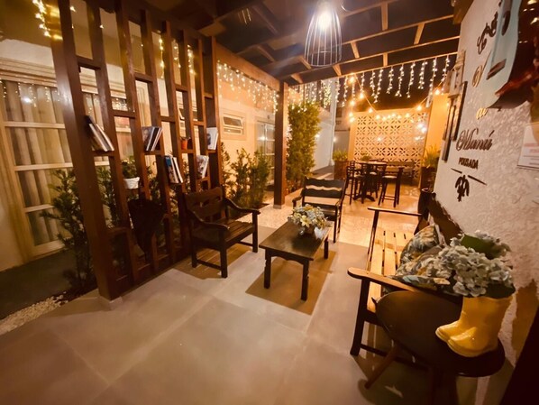 32-Zoll-Smart-TV mit Digitalempfang, Netflix, Streaming-Dienste