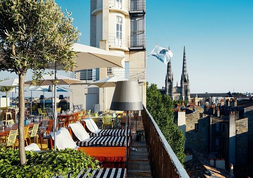 Superbe Maison en Pierre 4 Avec Jardin et Piscine à Bordeaux Centre Gambetta