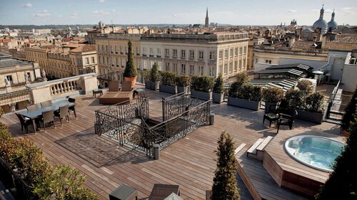 Superbe Maison en Pierre 4 Avec Jardin et Piscine à Bordeaux Centre Gambetta