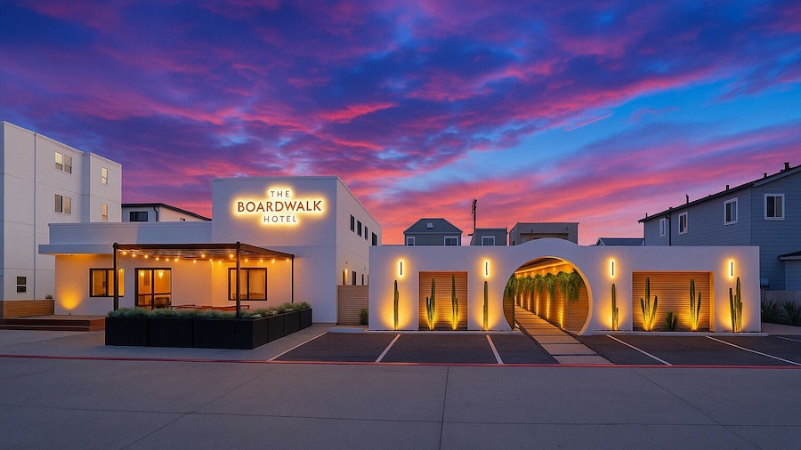 Boardwalk Hotel: Bikes, Boards & Beach Gear Included
