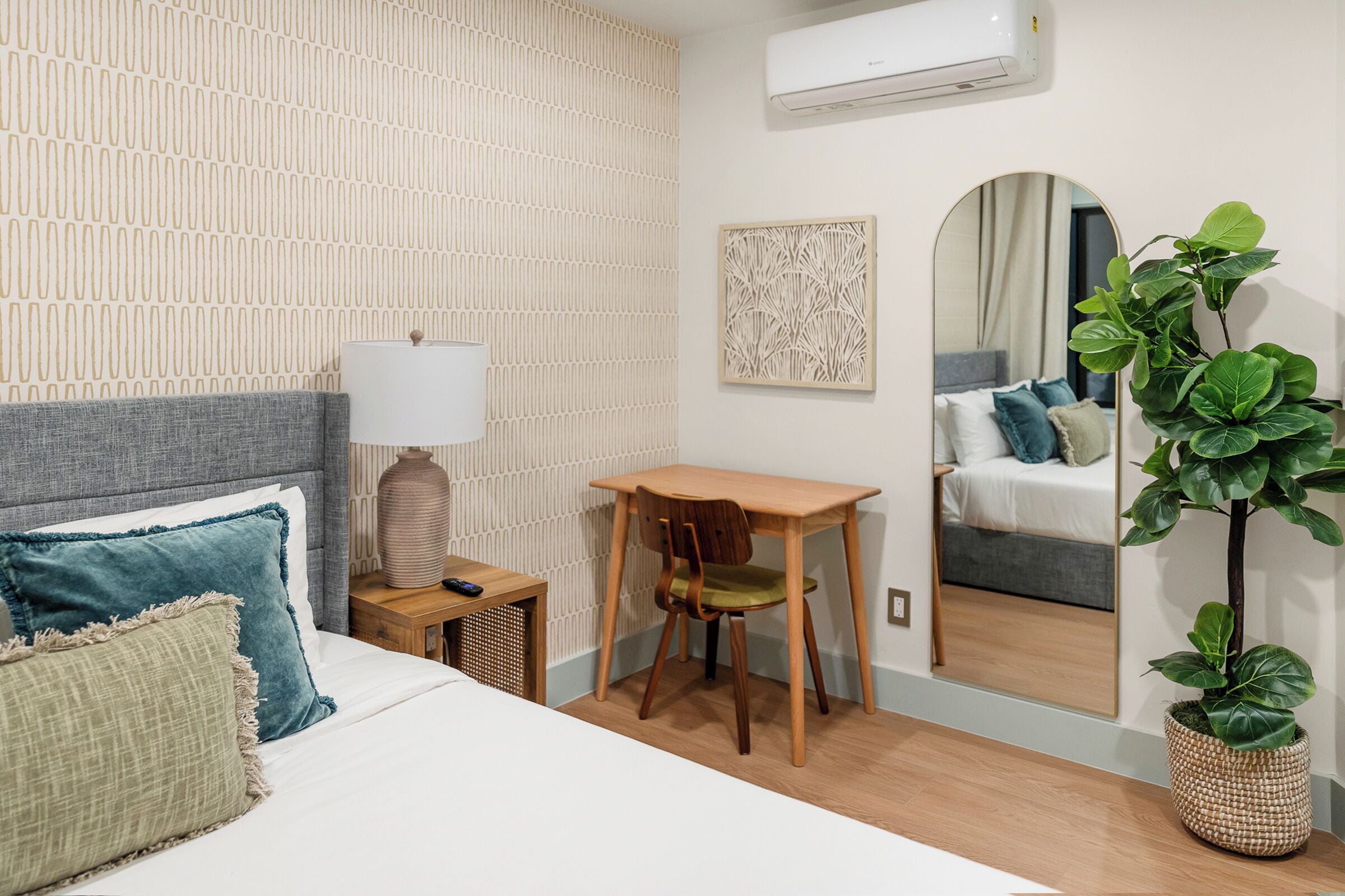 Phòng Suite dành cho gia đình | Màn/rèm cản sáng, bàn ủi/dụng cụ ủi quần áo 