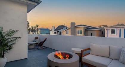 Boardwalk Hotel: Bikes, Boards & Beach Gear Included