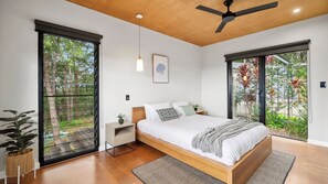 4 soverom, skrivebord, strykejern/-brett og wi-fi (inkludert)