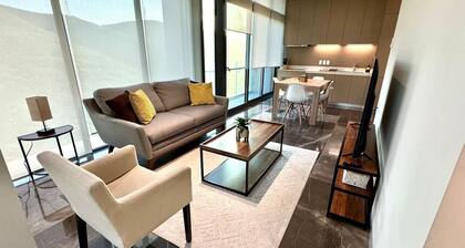 Luxury 2BD&2Bath Next to Plaza Hospital Pool