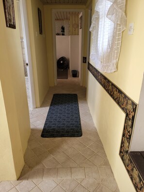 Interior - Spacious Affordable 2 bed apt haven 5mins from Holetown beaches car included. (Holetown)