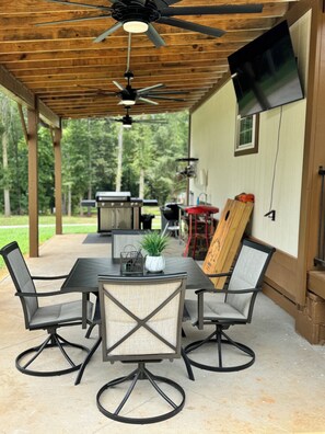 Outdoor dining - New! Cozy Cabin 4/Lake Hartwell/Green Pond Lndg/Broyles Landing/Covered Shelter (Townville)