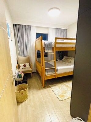 2 多间卧室、熨斗/熨衣板、免费 WiFi、床单