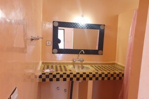 Free toiletries, hair dryer