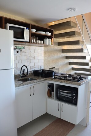 Micro-ondas, fogão, cooktop