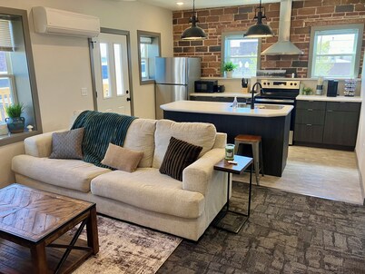 2 Bedroom Apartment - Downtown