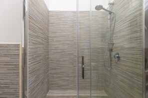 Shower, hair dryer, bidet - iFlat | Elegant & cozy apt in the heart of Rome (Roma)
