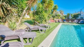 Pool - Villa "Costacabana - Summertime" with Private Pool & Wi-Fi (Lloret de Mar)