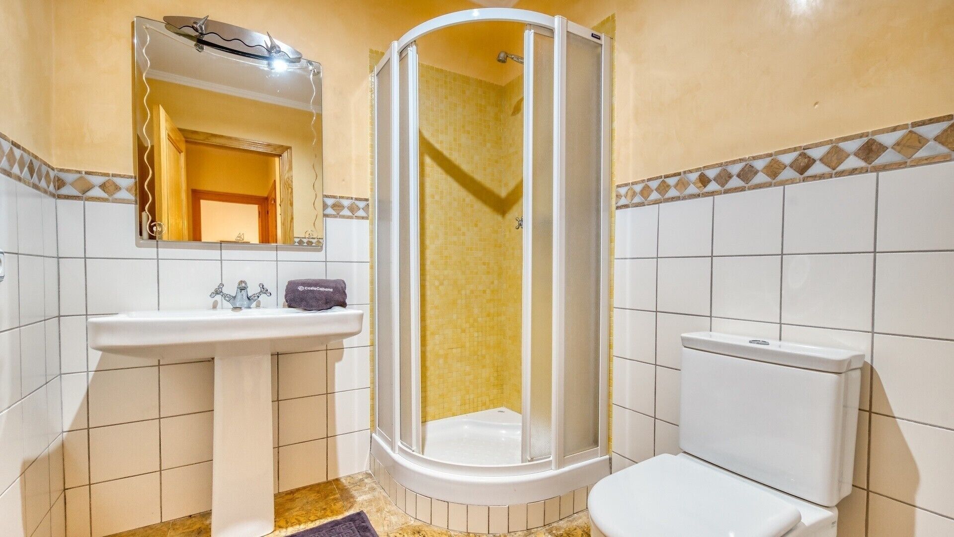 Shower, towels