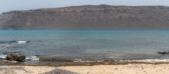 Vacation Apartment 'Apartamento La Caletilla' with Sea View, Private Terrace and Wi-Fi