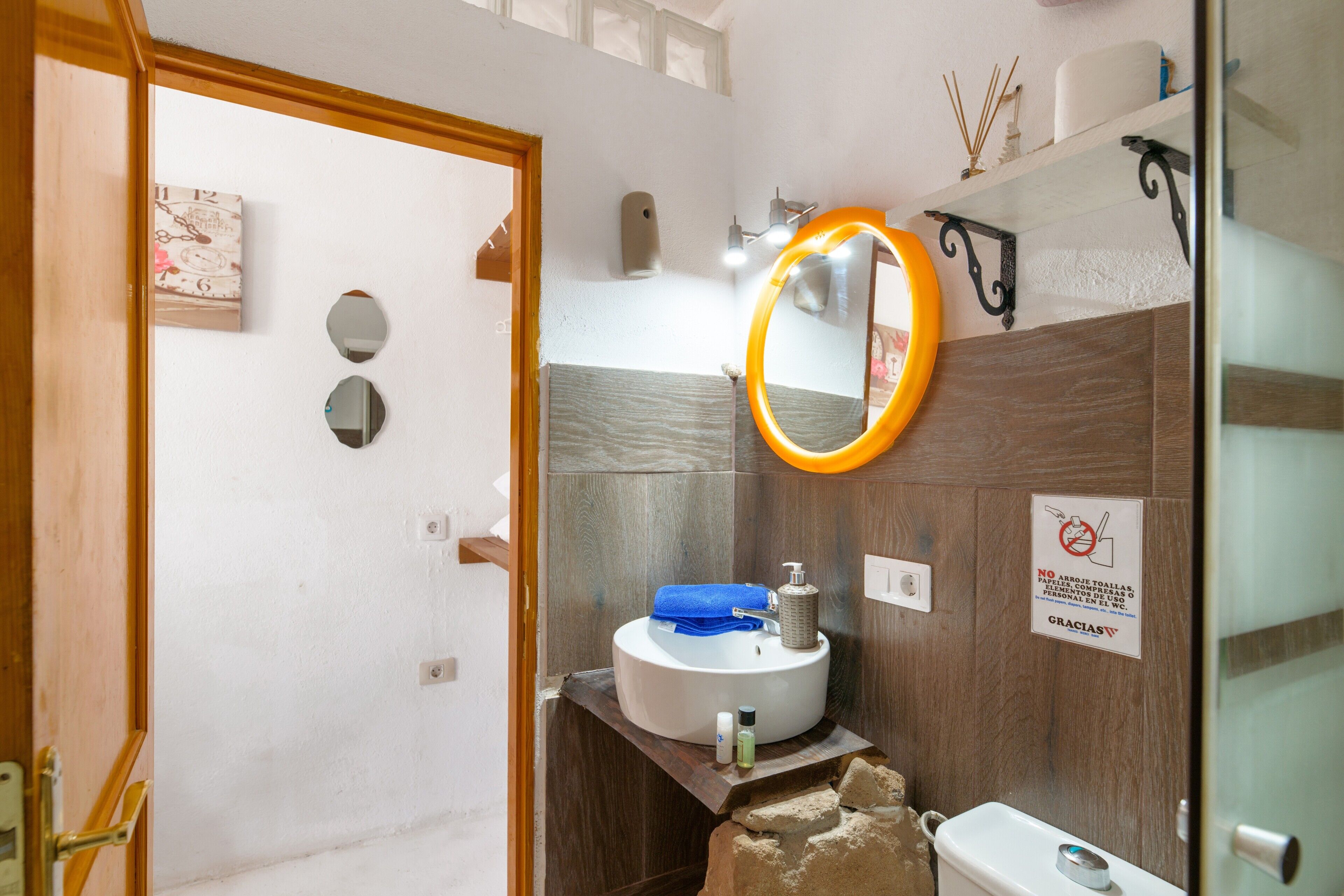 淋浴设施、毛巾