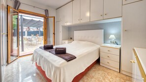 4 camere, Wi-Fi gratuito, lenzuola