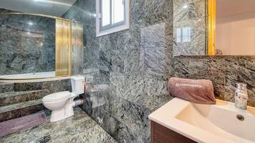 Shower, towels