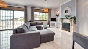 TV, fireplace - Villa "Costacabana - Paris" with Private Pool, 2 Private Terraces & Wi-Fi (Lloret De Mar)
