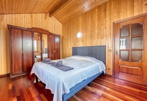4 bedrooms, free WiFi, bed sheets
