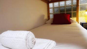 2 bedrooms, bed sheets