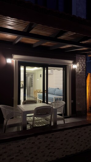 Appartement, Meerdere bedden, kitchenette, uitzicht op bergen | Terras