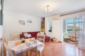 Dining - Apartment 'Apartarment Azur' with Wi-Fi (Albufeira)