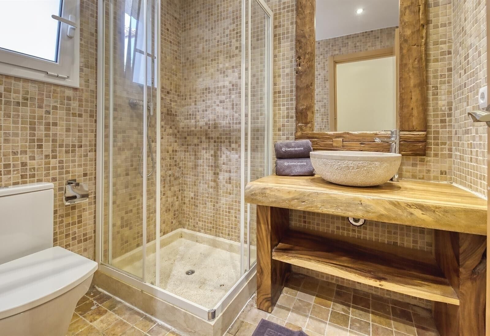 Shower, towels