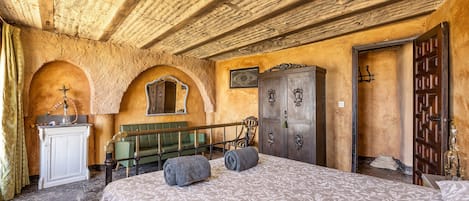 4 camere, ferro/asse da stiro, Wi-Fi gratuito, lenzuola