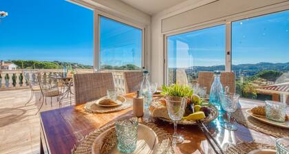 Villa "Costacabana - Villa Madonna", Mountain View, Terrace, Private Pool & Wi-Fi