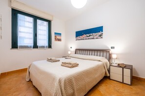 1 bedroom, free WiFi, bed sheets - Vico 1° Sulis Apartment 3 with Wi-Fi and Air Conditioning (Cagliari)