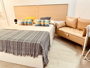 1 slaapkamer, een strijkplank/strijkijzer, gratis wifi, beddengoed