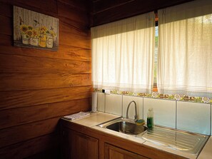 TV connectée de 32 pouces avec chaînes numériques, Netflix