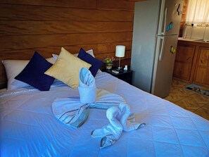 1 dormitorio, escritorio, espacio para trabajar con un portátil