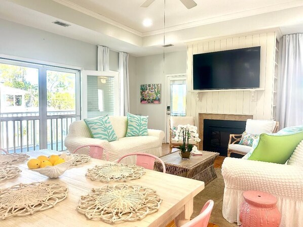 Smart TV, fireplace, table tennis, books - FlaminGO Tybee ~ FREE Golf Cart, Hot Tub with Cabana Area + Coastal Marsh Views (Tybee Island)
