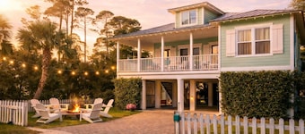 Let's FlaminGO Tybee Cottage: FREE Golf Cart, Hot Tub Cabana, 2 Kings, Sleeps 6
