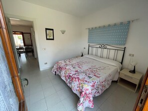 2 dormitoris, planxa i posts de planxar, wifi gratuïta i roba de llit 