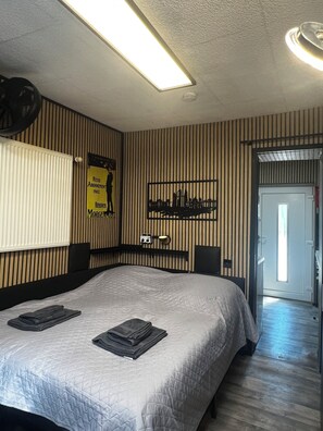 1 bedroom, desk, iron/ironing board, free WiFi