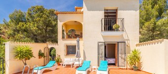 Holiday Villa Near Denia with Mountain View, Pool & Wi-Fi
