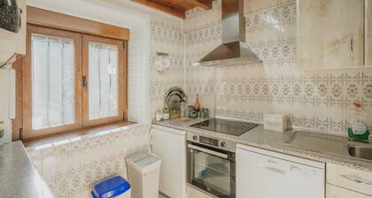 Country Home 'La Casa De Sara ' with Mountain View, Private Terrace and Wi-Fi