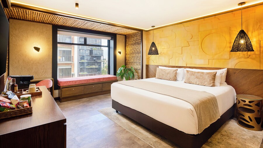 Golden Valley Hotel