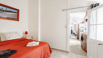 1 habitación, tabla de planchar con plancha y wifi gratis