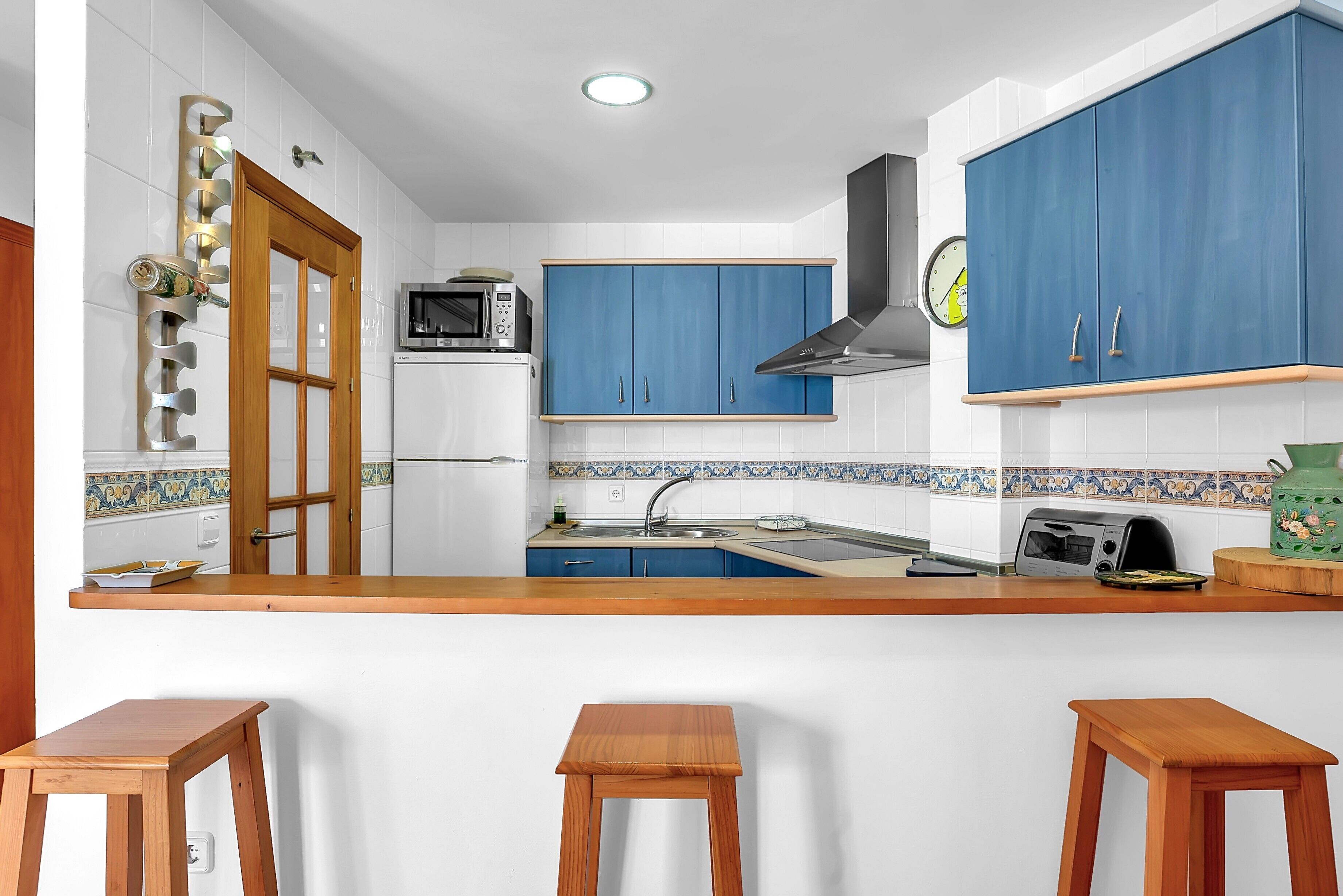 冷蔵庫、電子レンジ、コンロ、食器洗い機