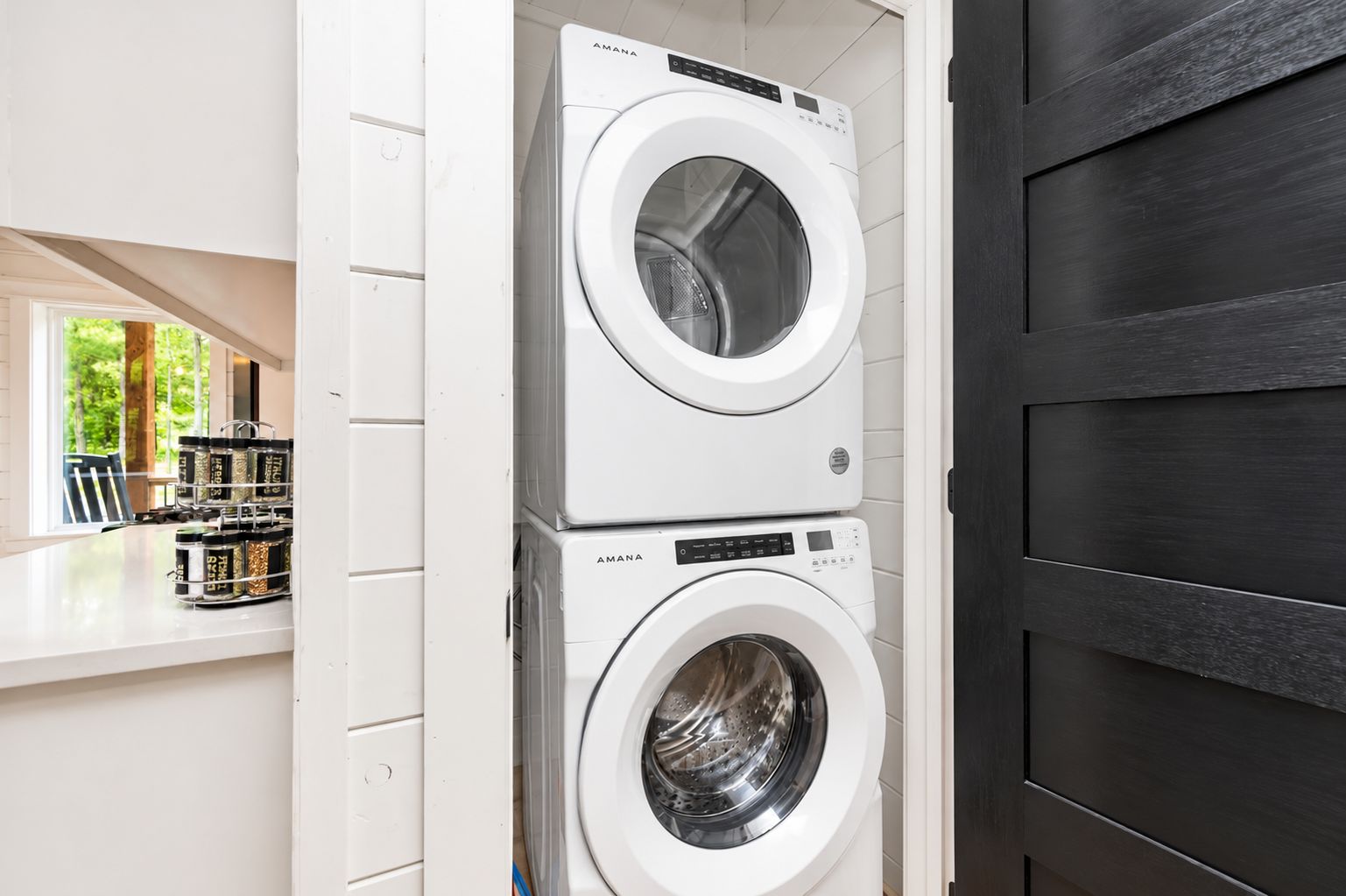 LAUNDRY ROOM | 1st Floor