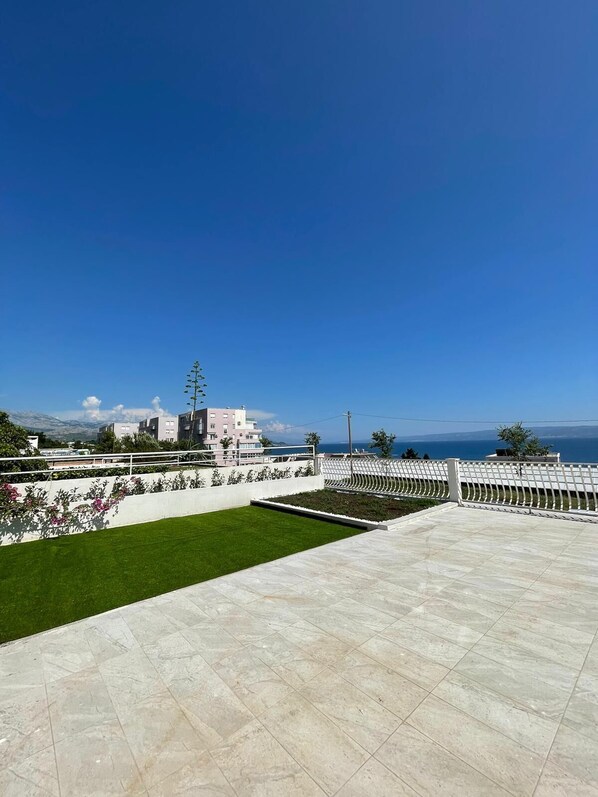 Property grounds - Royal Lux Residence - with Spa and Sea View (Split)