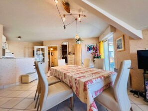 تناول الطعام