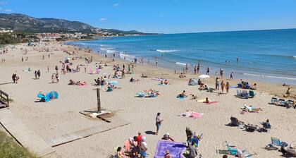 Dream vacation home with private pool right by the sea between Barcelona and Valencia