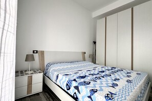3 bedrooms, bed sheets - M393 - Marcelli, new four-room apartment 200 meters from the sea (Marcelli)