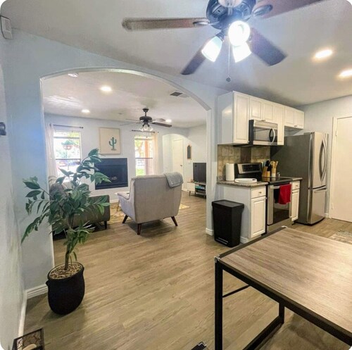 Mountain View 2MBr condo -Near Tempe & Phx Airport