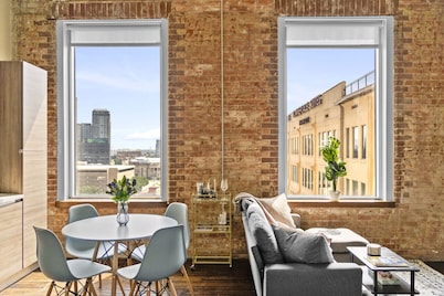 Stylish Downtown Stay | Pool, Gym, Valet Parking
