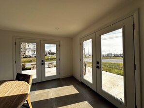 Interior - Waterfront home in the town of Old Saybrook, CT, walk to beach in a minute. (Old Saybrook)